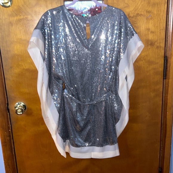 NWT C. Lucy Silver Sequin Kimono - Picture 2 of 7